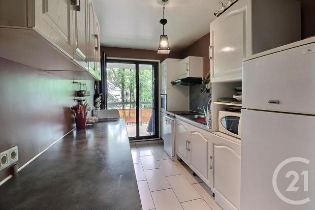 Appartement F3 à vendre - 3 pièces - 74.16 m2 - TREMBLAY EN FRANCE - 93 - ILE-DE-FRANCE - Century 21 Vert-Galant