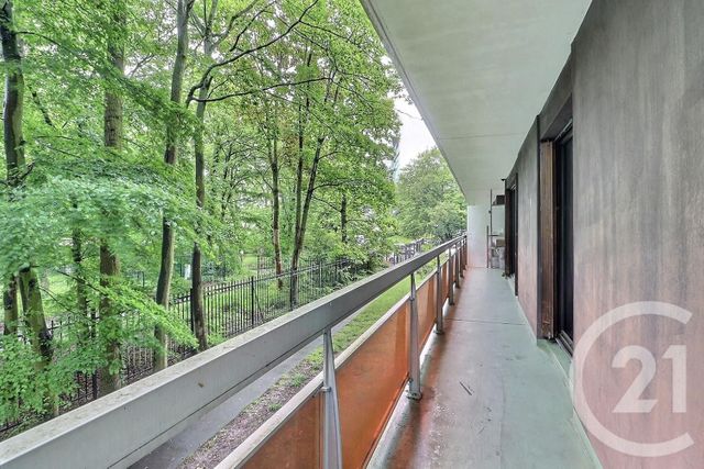 Appartement F3 à vendre - 3 pièces - 74.16 m2 - TREMBLAY EN FRANCE - 93 - ILE-DE-FRANCE - Century 21 Vert-Galant