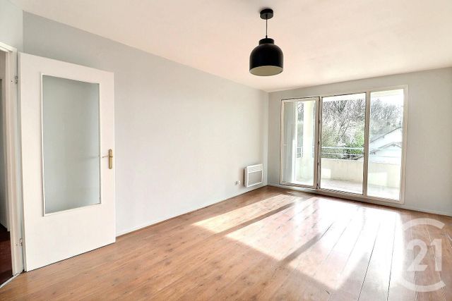 Appartement F3 à vendre - 3 pièces - 65.77 m2 - VILLEPINTE - 93 - ILE-DE-FRANCE - Century 21 Vert-Galant