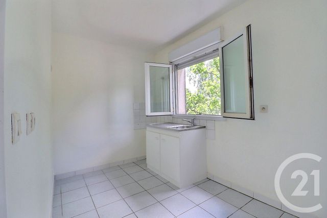 Appartement Studio à vendre - 1 pièce - 25.81 m2 - TREMBLAY EN FRANCE - 93 - ILE-DE-FRANCE - Century 21 Vert-Galant
