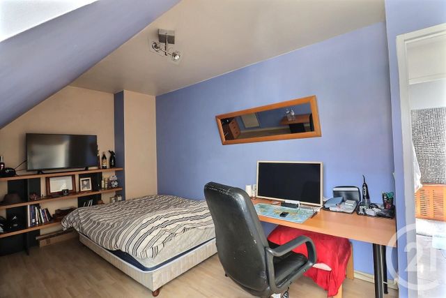 maison à vendre - 5 pièces - 123.42 m2 - TREMBLAY EN FRANCE - 93 - ILE-DE-FRANCE - Century 21 Vert-Galant