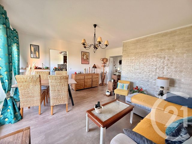 Appartement F3 à vendre - 3 pièces - 71.6 m2 - TREMBLAY EN FRANCE - 93 - ILE-DE-FRANCE - Century 21 Vert-Galant