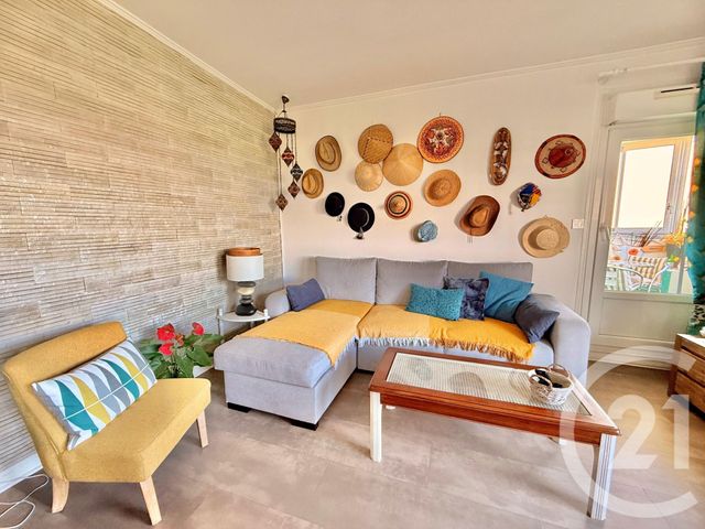 Appartement F3 à vendre - 3 pièces - 71.6 m2 - TREMBLAY EN FRANCE - 93 - ILE-DE-FRANCE - Century 21 Vert-Galant