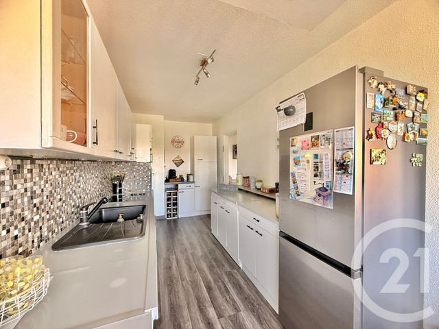Appartement F3 à vendre - 3 pièces - 71.6 m2 - TREMBLAY EN FRANCE - 93 - ILE-DE-FRANCE - Century 21 Vert-Galant