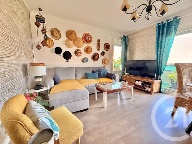 Appartement F3 à vendre - 3 pièces - 71.6 m2 - TREMBLAY EN FRANCE - 93 - ILE-DE-FRANCE - Century 21 Vert-Galant