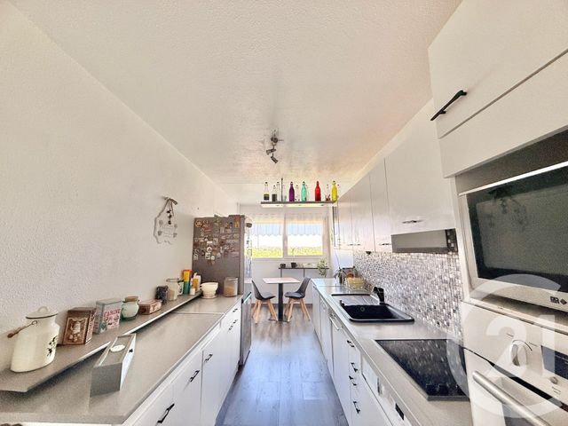 Appartement F3 à vendre - 3 pièces - 71.6 m2 - TREMBLAY EN FRANCE - 93 - ILE-DE-FRANCE - Century 21 Vert-Galant