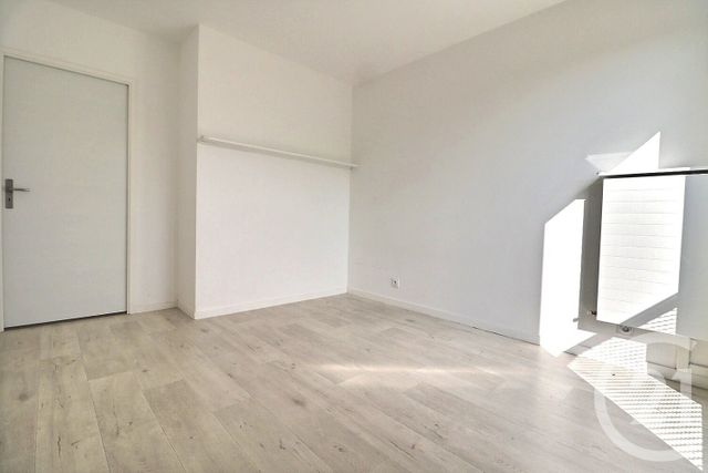 Appartement F2 à louer - 2 pièces - 38.0 m2 - TREMBLAY EN FRANCE - 93 - ILE-DE-FRANCE - Century 21 Vert-Galant