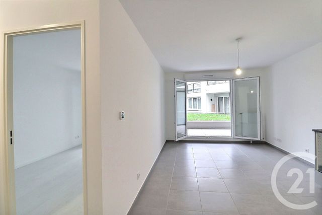 Afficher la photo en grand Appartement F2 à louer - 2 pièces - 40.91 m2 - TREMBLAY EN FRANCE - 93 - ILE-DE-FRANCE - Century 21 Vert-Galant