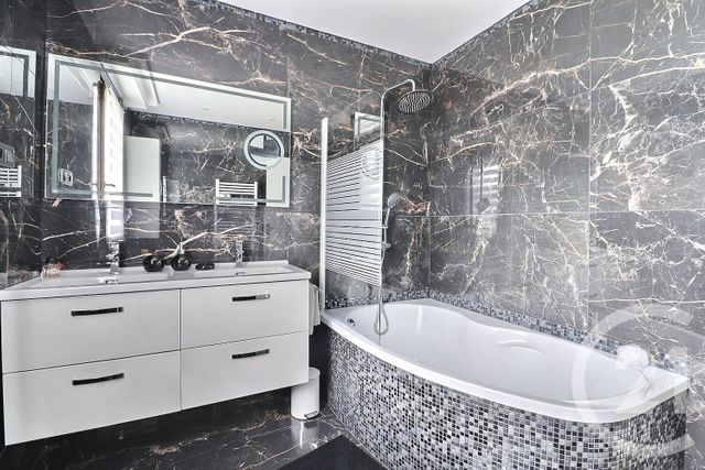 maison à vendre - 7 pièces - 243.0 m2 - VILLEPARISIS - 77 - ILE-DE-FRANCE - Century 21 Vert-Galant