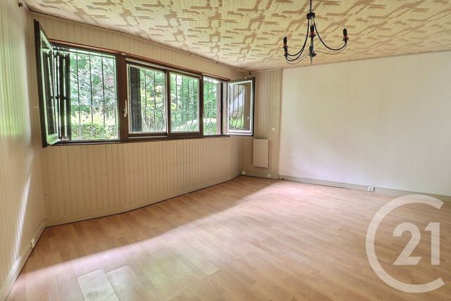 Appartement F5 à vendre - 5 pièces - 90.36 m2 - TREMBLAY EN FRANCE - 93 - ILE-DE-FRANCE - Century 21 Vert-Galant