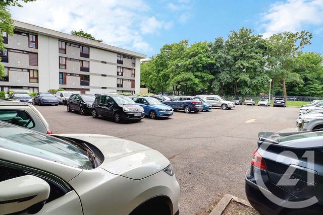 Appartement F5 à vendre - 5 pièces - 90.36 m2 - TREMBLAY EN FRANCE - 93 - ILE-DE-FRANCE - Century 21 Vert-Galant