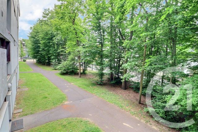 Appartement F5 à vendre - 5 pièces - 90.36 m2 - TREMBLAY EN FRANCE - 93 - ILE-DE-FRANCE - Century 21 Vert-Galant