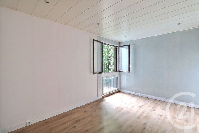 Appartement F5 à vendre - 5 pièces - 90.36 m2 - TREMBLAY EN FRANCE - 93 - ILE-DE-FRANCE - Century 21 Vert-Galant