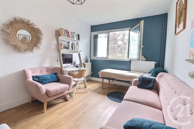 Appartement F3 à vendre - 3 pièces - 75.94 m2 - TREMBLAY EN FRANCE - 93 - ILE-DE-FRANCE - Century 21 Vert-Galant