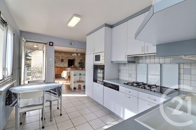 maison à vendre - 8 pièces - 213.0 m2 - VAUJOURS - 93 - ILE-DE-FRANCE - Century 21 Vert-Galant