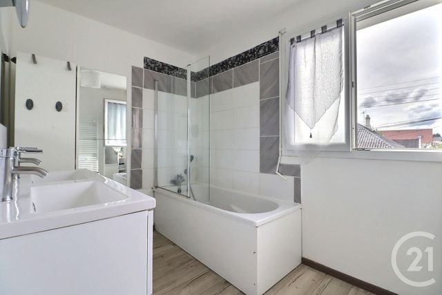 maison à vendre - 4 pièces - 85.27 m2 - TREMBLAY EN FRANCE - 93 - ILE-DE-FRANCE - Century 21 Vert-Galant