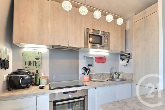 Appartement F3 à louer - 3 pièces - 55.32 m2 - TREMBLAY EN FRANCE - 93 - ILE-DE-FRANCE - Century 21 Vert-Galant