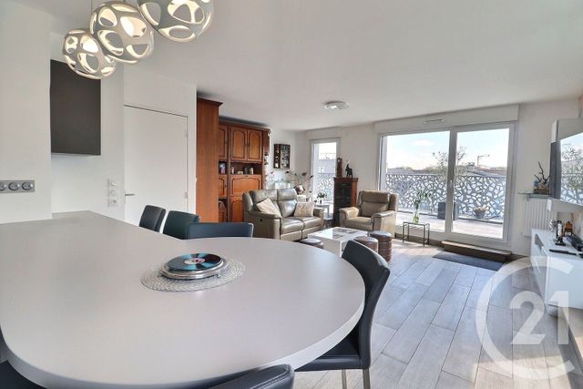 Afficher la photo en grand Appartement F4 à vendre - 5 pièces - 91.5 m2 - VILLEPINTE - 93 - ILE-DE-FRANCE - Century 21 Vert-Galant