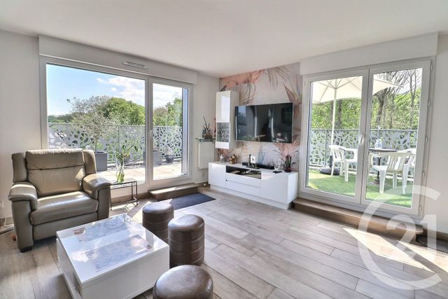 Afficher la photo en grand Appartement F4 à vendre - 5 pièces - 91.5 m2 - VILLEPINTE - 93 - ILE-DE-FRANCE - Century 21 Vert-Galant