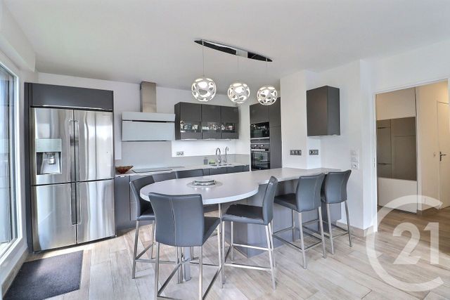 Afficher la photo en grand Appartement F4 à vendre - 5 pièces - 91.5 m2 - VILLEPINTE - 93 - ILE-DE-FRANCE - Century 21 Vert-Galant