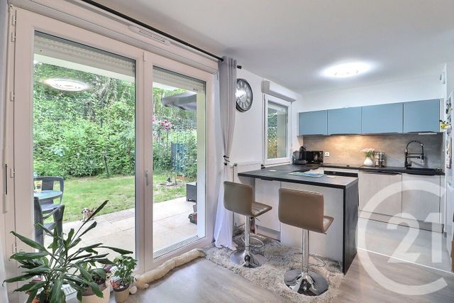 Appartement F4 à vendre - 4 pièces - 83.67 m2 - VAUJOURS - 93 - ILE-DE-FRANCE - Century 21 Vert-Galant