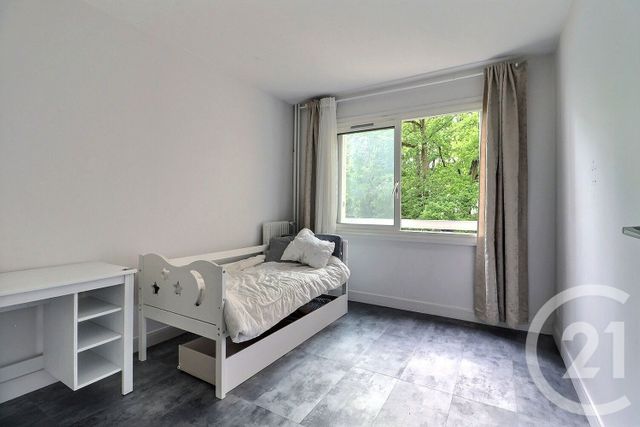 Appartement F4 à vendre - 4 pièces - 82.7 m2 - TREMBLAY EN FRANCE - 93 - ILE-DE-FRANCE - Century 21 Vert-Galant