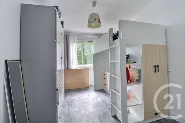 Appartement F4 à vendre - 4 pièces - 82.7 m2 - TREMBLAY EN FRANCE - 93 - ILE-DE-FRANCE - Century 21 Vert-Galant