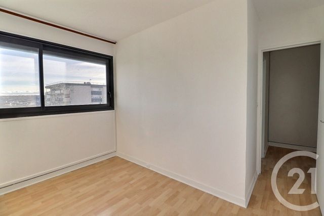Appartement F4 à vendre - 4 pièces - 76.04 m2 - TREMBLAY EN FRANCE - 93 - ILE-DE-FRANCE - Century 21 Vert-Galant