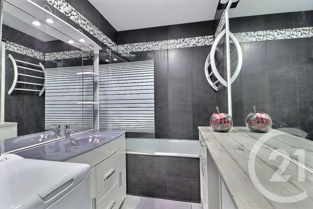 Appartement F4 à vendre - 4 pièces - 82.13 m2 - VILLEPINTE - 93 - ILE-DE-FRANCE - Century 21 Vert-Galant