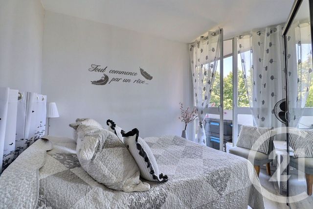 Appartement F4 à vendre - 4 pièces - 82.13 m2 - VILLEPINTE - 93 - ILE-DE-FRANCE - Century 21 Vert-Galant