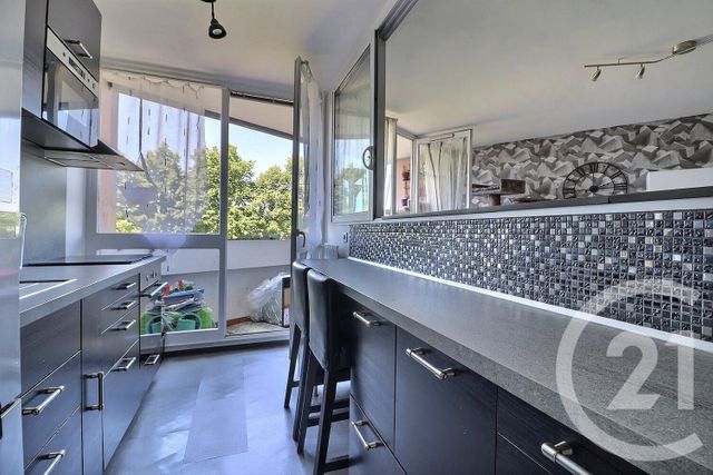 Appartement F4 à vendre - 4 pièces - 82.13 m2 - VILLEPINTE - 93 - ILE-DE-FRANCE - Century 21 Vert-Galant