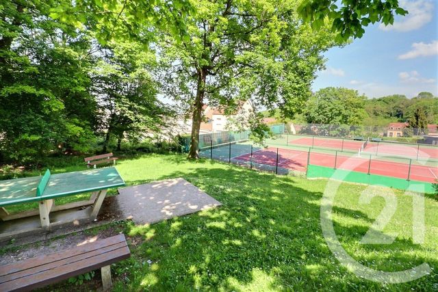 Appartement F5 à vendre - 5 pièces - 106.24 m2 - VAUJOURS - 93 - ILE-DE-FRANCE - Century 21 Vert-Galant