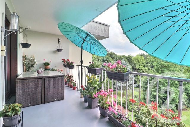 Appartement F5 à vendre - 5 pièces - 95.78 m2 - TREMBLAY EN FRANCE - 93 - ILE-DE-FRANCE - Century 21 Vert-Galant