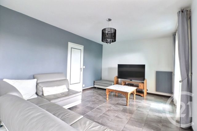 Appartement F5 à vendre - 5 pièces - 95.78 m2 - TREMBLAY EN FRANCE - 93 - ILE-DE-FRANCE - Century 21 Vert-Galant