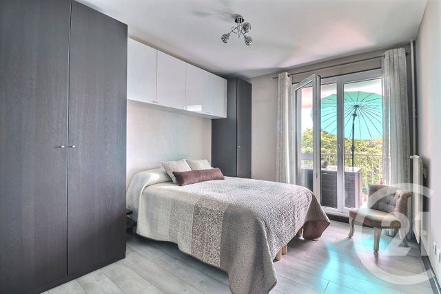 Appartement F5 à vendre - 5 pièces - 95.78 m2 - TREMBLAY EN FRANCE - 93 - ILE-DE-FRANCE - Century 21 Vert-Galant