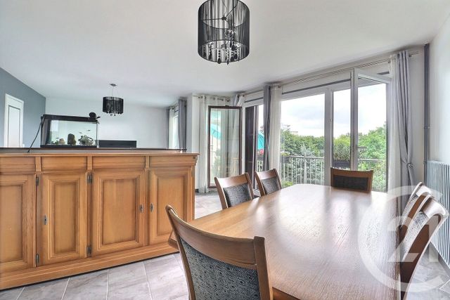 Appartement F5 à vendre - 5 pièces - 95.78 m2 - TREMBLAY EN FRANCE - 93 - ILE-DE-FRANCE - Century 21 Vert-Galant
