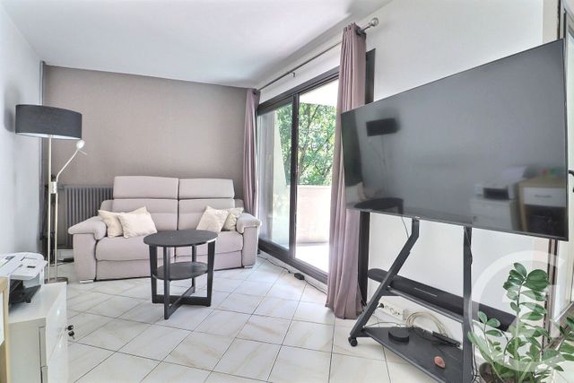 Appartement à vendre - 4 pièces - 77.9 m2 - TREMBLAY EN FRANCE - 93 - ILE-DE-FRANCE - Century 21 Vert-Galant
