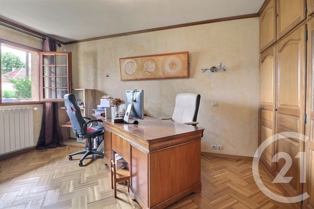 maison à vendre - 5 pièces - 167.91 m2 - TREMBLAY EN FRANCE - 93 - ILE-DE-FRANCE - Century 21 Vert-Galant