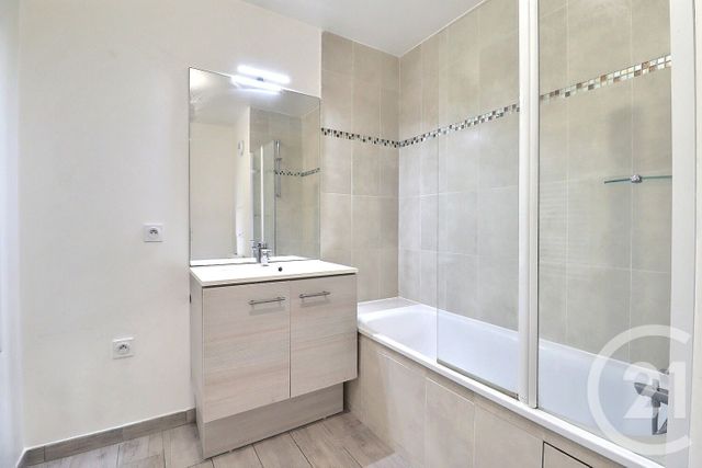 Appartement F1 à louer - 1 pièce - 31.92 m2 - TREMBLAY EN FRANCE - 93 - ILE-DE-FRANCE - Century 21 Vert-Galant