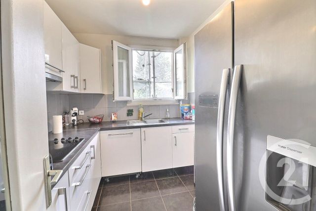 Appartement F3 à vendre - 3 pièces - 70.8 m2 - VILLEPARISIS - 77 - ILE-DE-FRANCE - Century 21 Vert-Galant