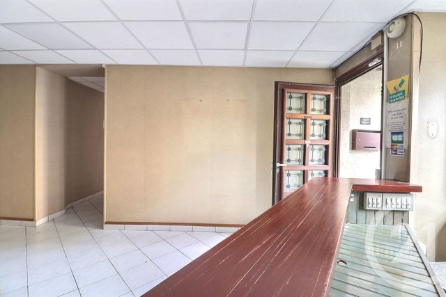 Afficher la photo en grand Appartement F4 à vendre - 4 pièces - 88.58 m2 - VAUJOURS - 93 - ILE-DE-FRANCE - Century 21 Vert-Galant