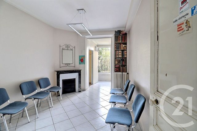 Afficher la photo en grand Appartement F4 à vendre - 4 pièces - 88.58 m2 - VAUJOURS - 93 - ILE-DE-FRANCE - Century 21 Vert-Galant