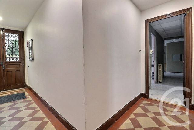 Afficher la photo en grand Appartement F4 à vendre - 4 pièces - 88.58 m2 - VAUJOURS - 93 - ILE-DE-FRANCE - Century 21 Vert-Galant