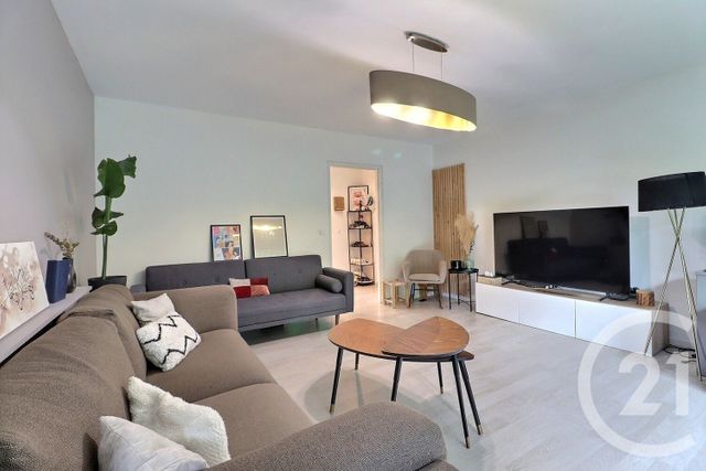 Appartement F3 à vendre - 3 pièces - 69.63 m2 - TREMBLAY EN FRANCE - 93 - ILE-DE-FRANCE - Century 21 Vert-Galant