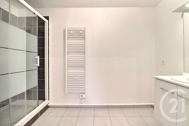 Afficher la photo en grand Appartement F3 à louer - 3 pièces - 52.33 m2 - TREMBLAY EN FRANCE - 93 - ILE-DE-FRANCE - Century 21 Vert-Galant