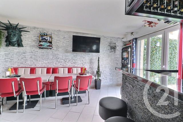 Appartement F5 à vendre - 5 pièces - 110.82 m2 - VAUJOURS - 93 - ILE-DE-FRANCE - Century 21 Vert-Galant