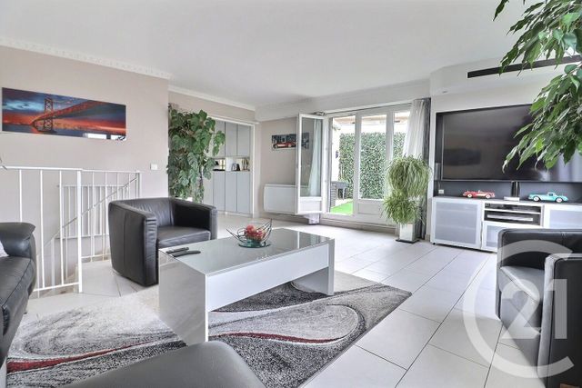 Appartement F5 à vendre VAUJOURS