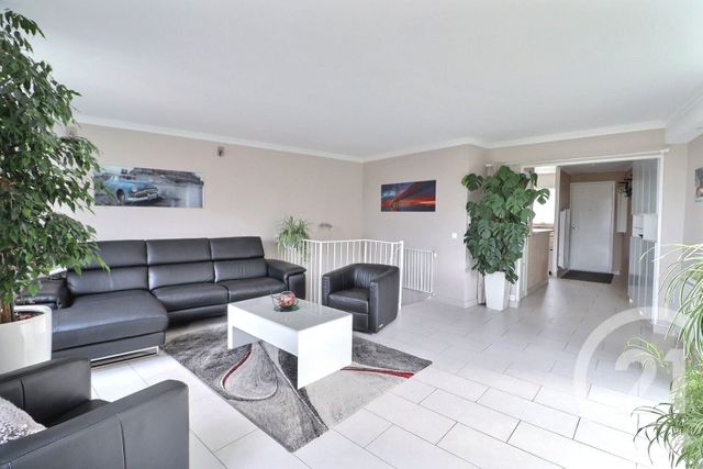Appartement F5 à vendre - 5 pièces - 110.82 m2 - VAUJOURS - 93 - ILE-DE-FRANCE - Century 21 Vert-Galant