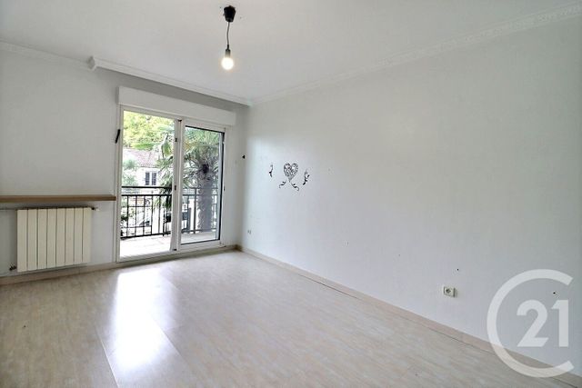 maison à vendre - 6 pièces - 184.42 m2 - VAUJOURS - 93 - ILE-DE-FRANCE - Century 21 Vert-Galant