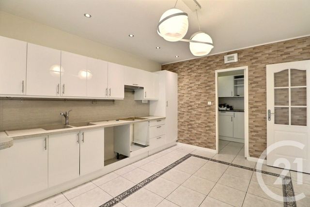 maison à vendre - 6 pièces - 184.42 m2 - VAUJOURS - 93 - ILE-DE-FRANCE - Century 21 Vert-Galant